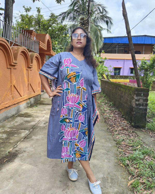 Hand Batik Pure Cotton Kaftan – Lotus (Grey)
